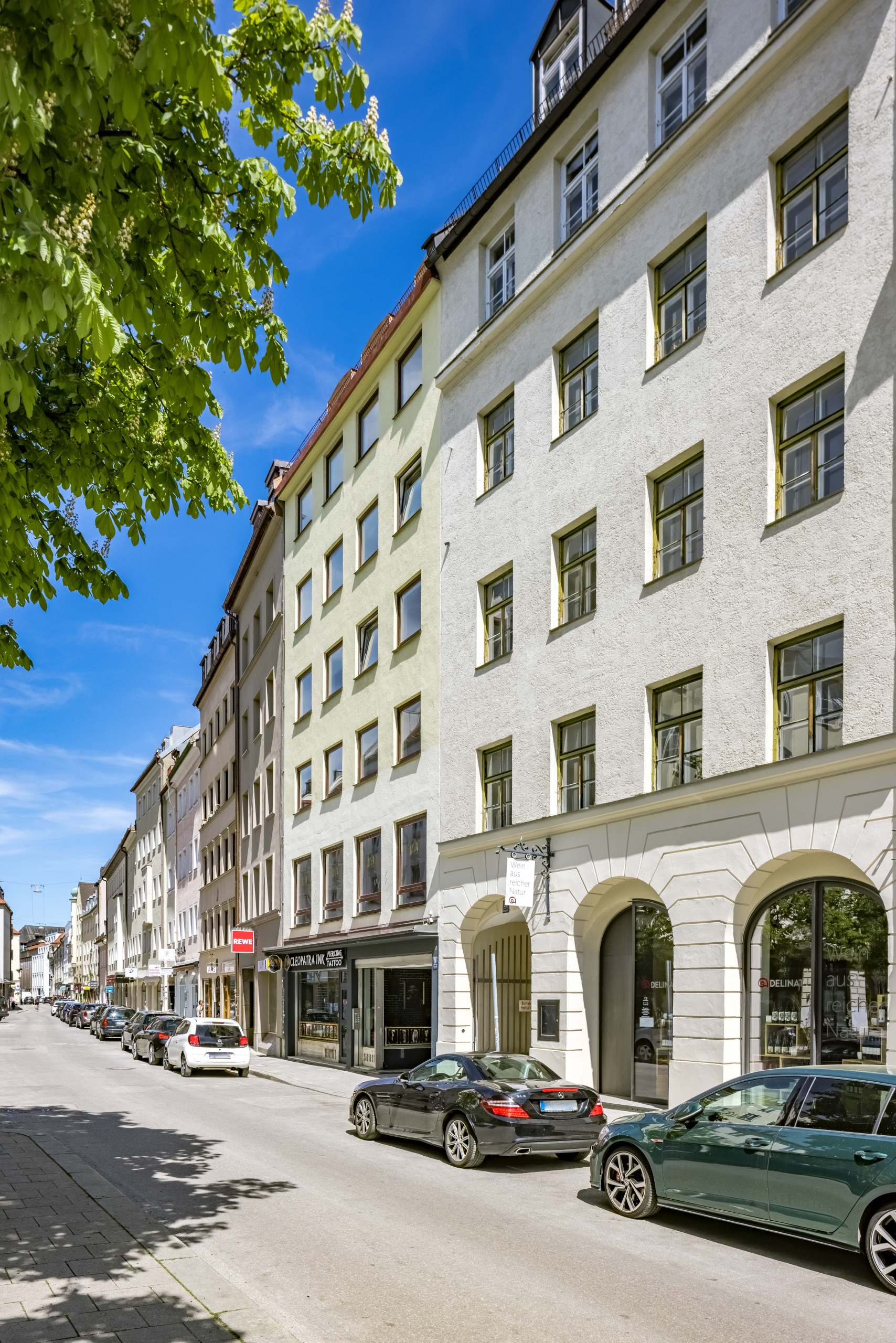 Direkt vom Eigentümer: Helle Altbauwohnung mit Balkon am Sendlinger Tor - Kreustraße