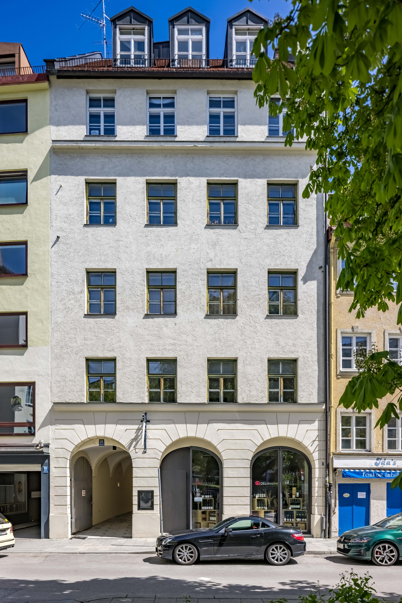 Direkt vom Eigentümer: Helle Altbauwohnung mit Balkon am Sendlinger Tor - Außenansicht