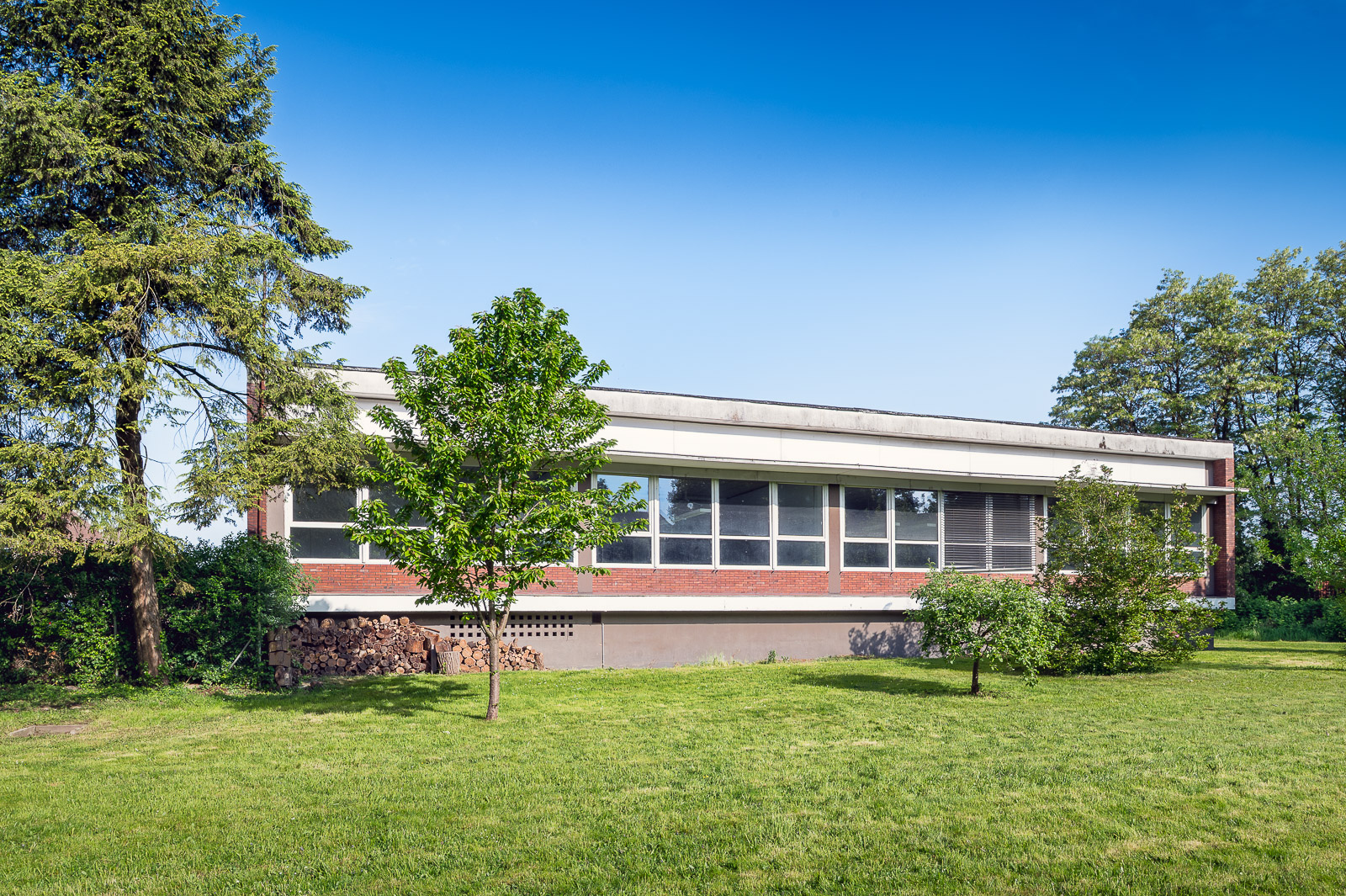 industriepark-terrania-buero-a40-gartentotale-web