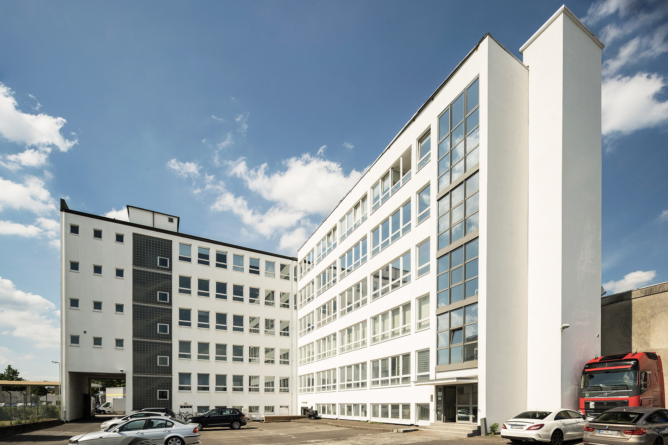 Direkt vom Eigentümer: großzügige & helle Büroetage mit sehr guter Anbindung - Basedowstraße 12