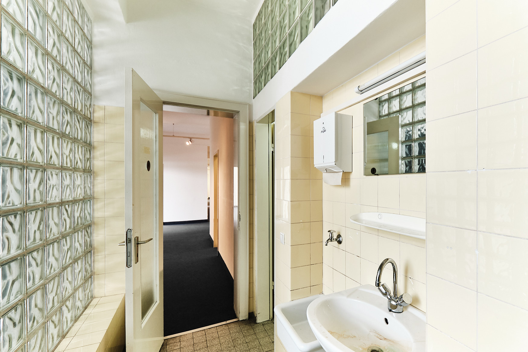 Direkt vom Eigentümer! Büroetage auf sehr gut angebundenem Grundstück in Hammbrook - Basedowstraße 12 3.OG_19-02__DSF2752__2MP