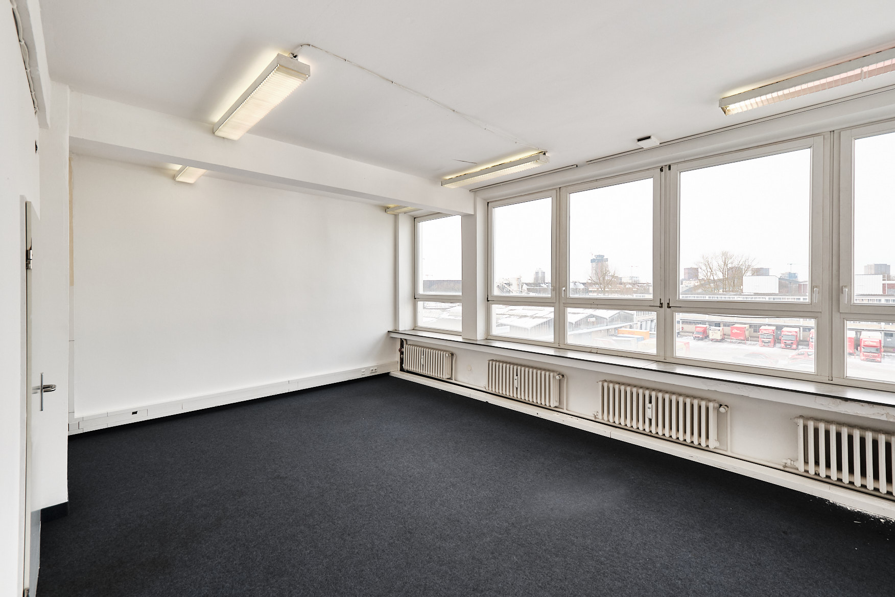 Direkt vom Eigentümer! Büroetage auf sehr gut angebundenem Grundstück in Hammbrook - Basedowstraße 12 3.OG_19-02__DSF2718__2MP