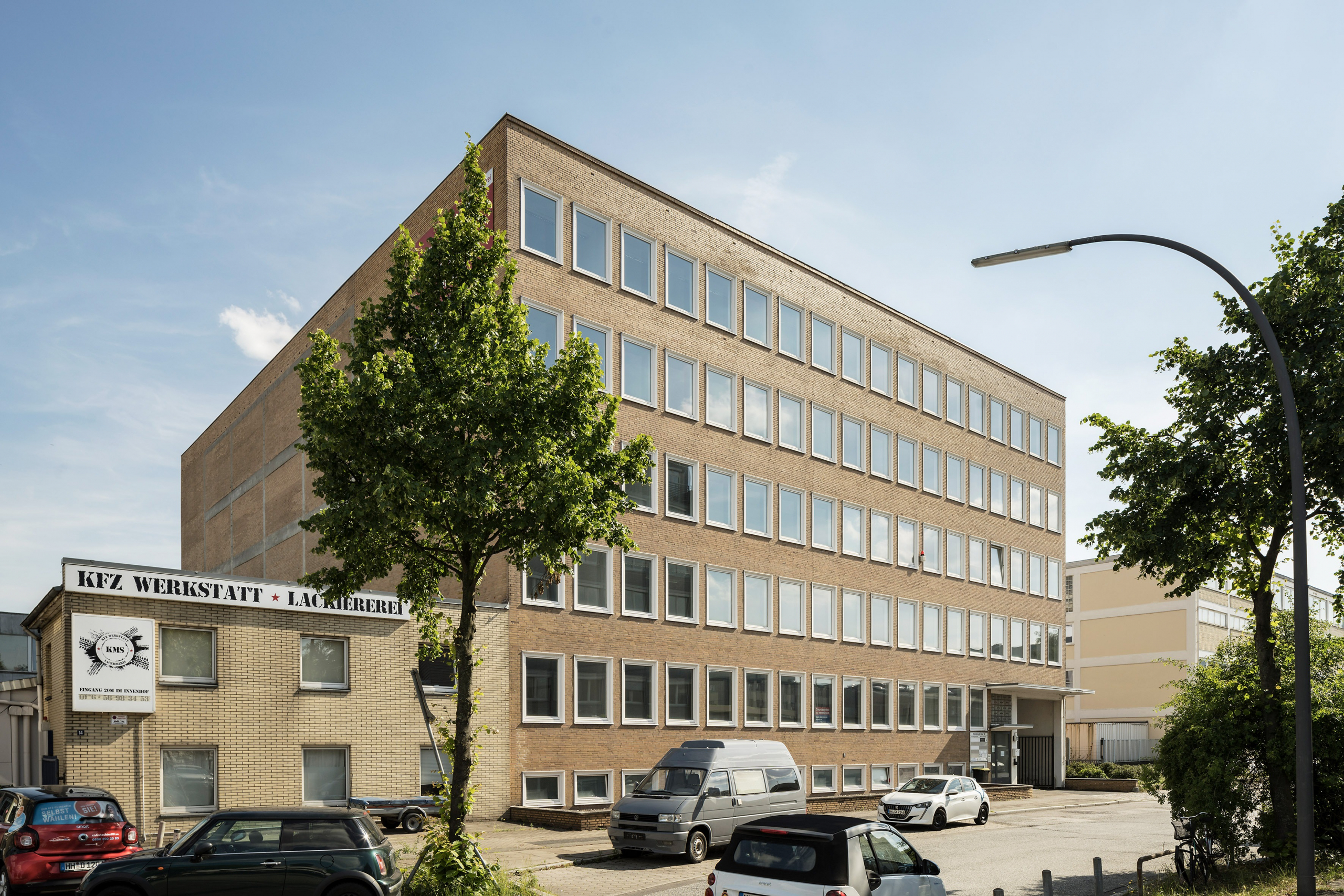 Direkt vom Eigentümer: großzügige & helle Büroetage mit sehr guter Anbindung - Basedowstraße 12