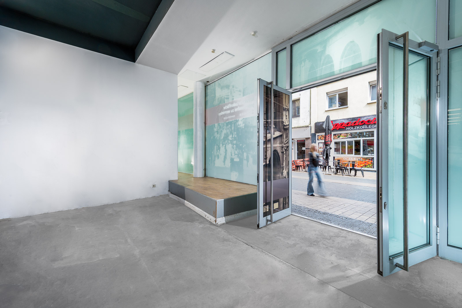 brueckcenter-ladenlokalbrueckstr-haupteingang-ret-web