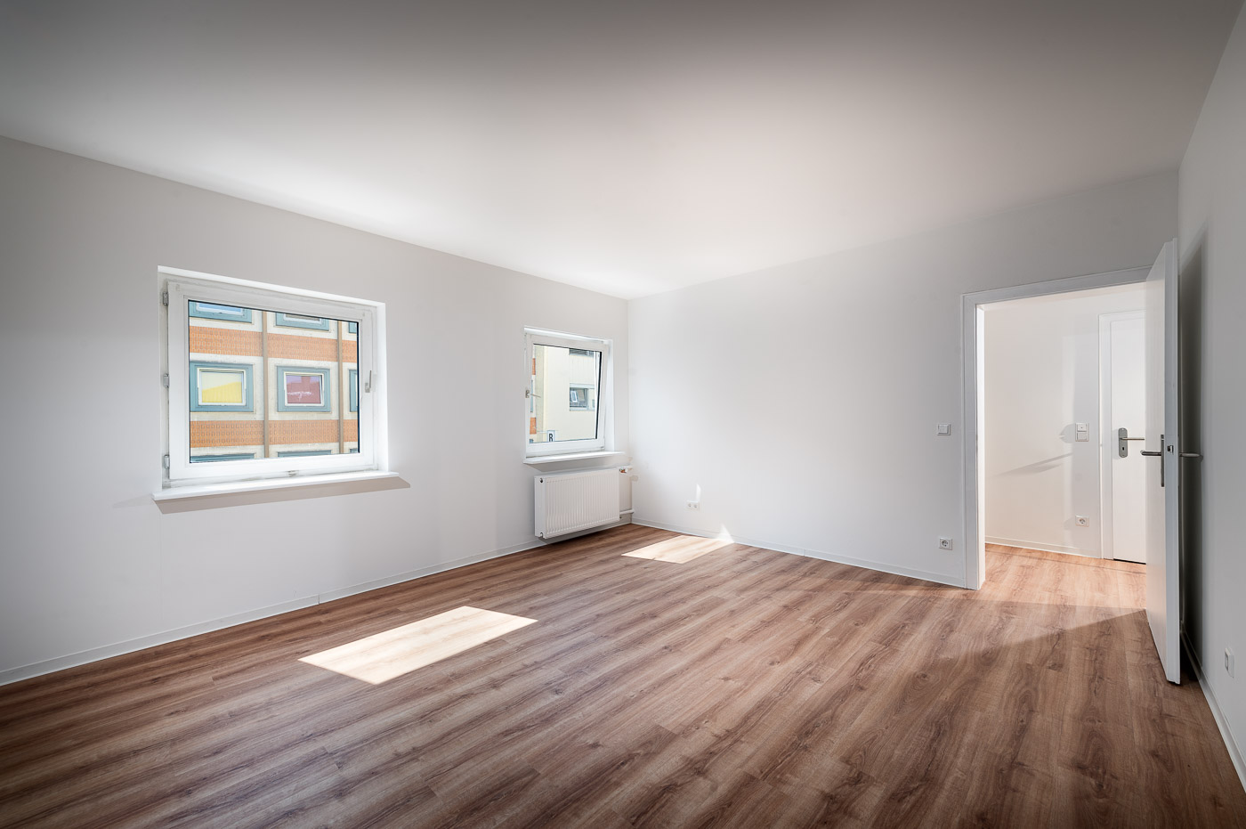 Direkt vom Eigentümer: Modern sanierte Etagenwohnung im Zentrum - bissenkamp-9-2og-re-wohnung-zimmer-2-web