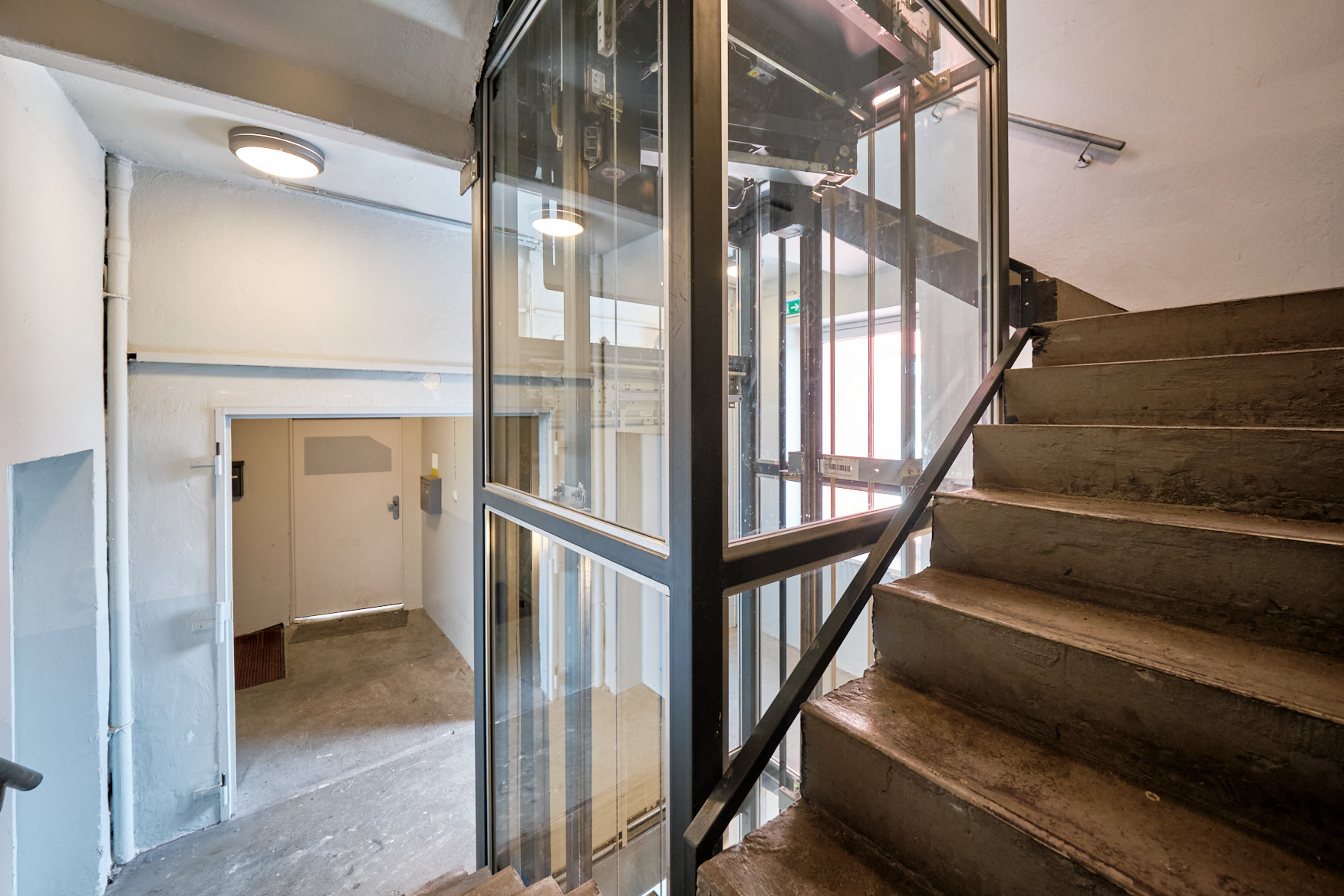 Direkt vom Eigentümer: helles Büro mit Industriecharme - Treppenhaus