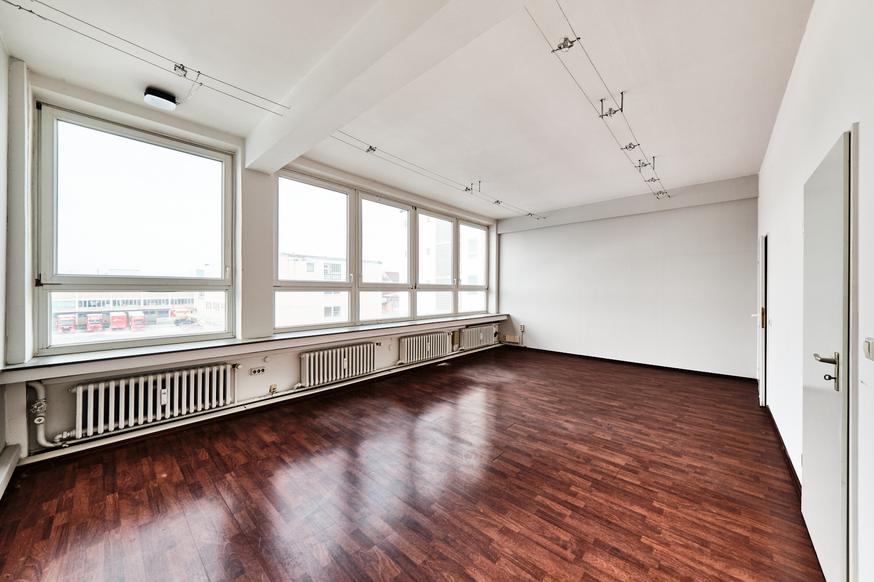 Direkt vom Eigentümer! Büroetage auf sehr gut angebundenem Grundstück in Hammbrook - Basedowstraße 12 2.OG_19-02__DSF2681__2MP