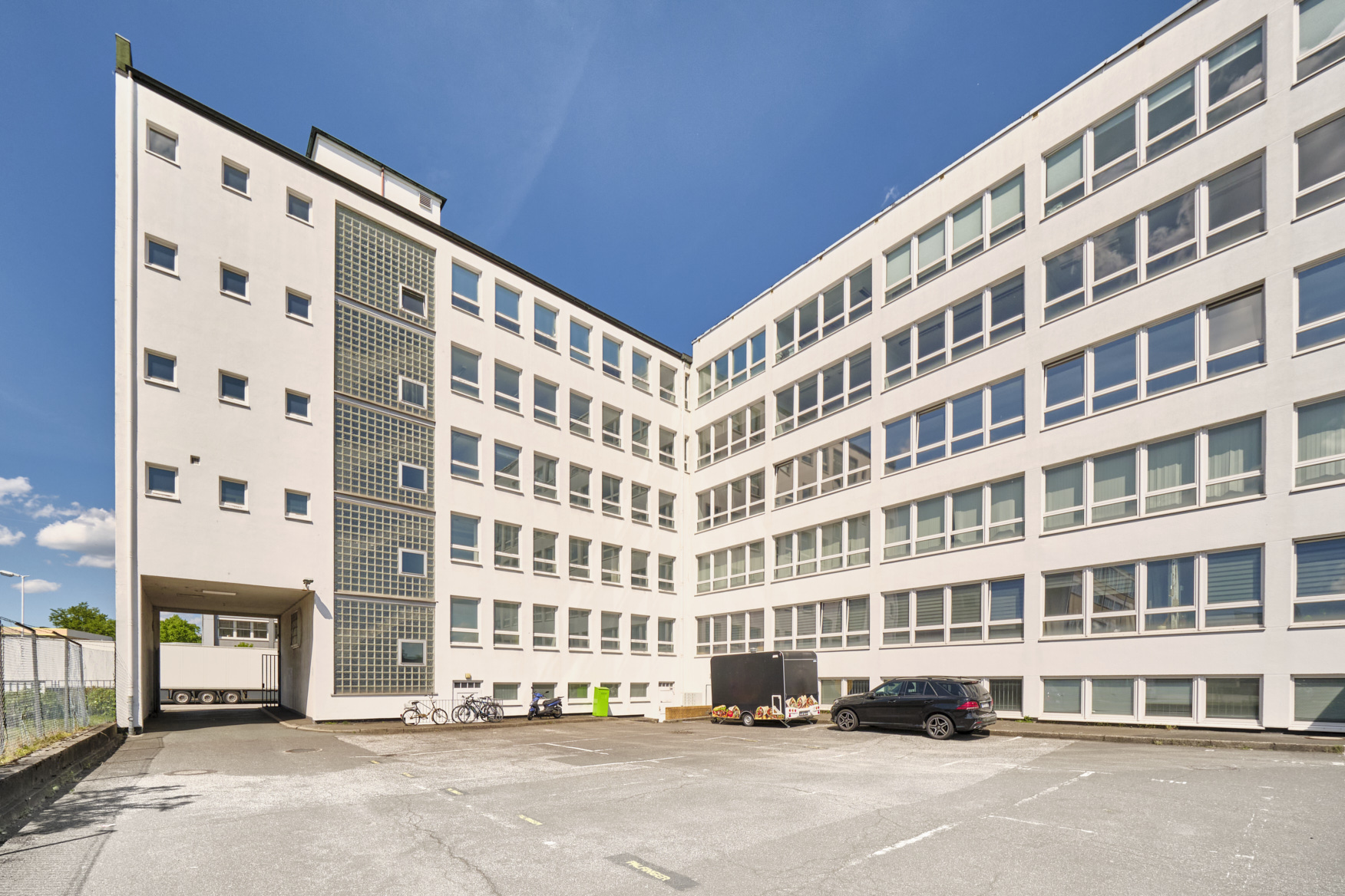 Direkt vom Eigentümer: freundliche & lichtdurchflutete Büroetage mit optimaler Anbindung - Basedowstraße 12