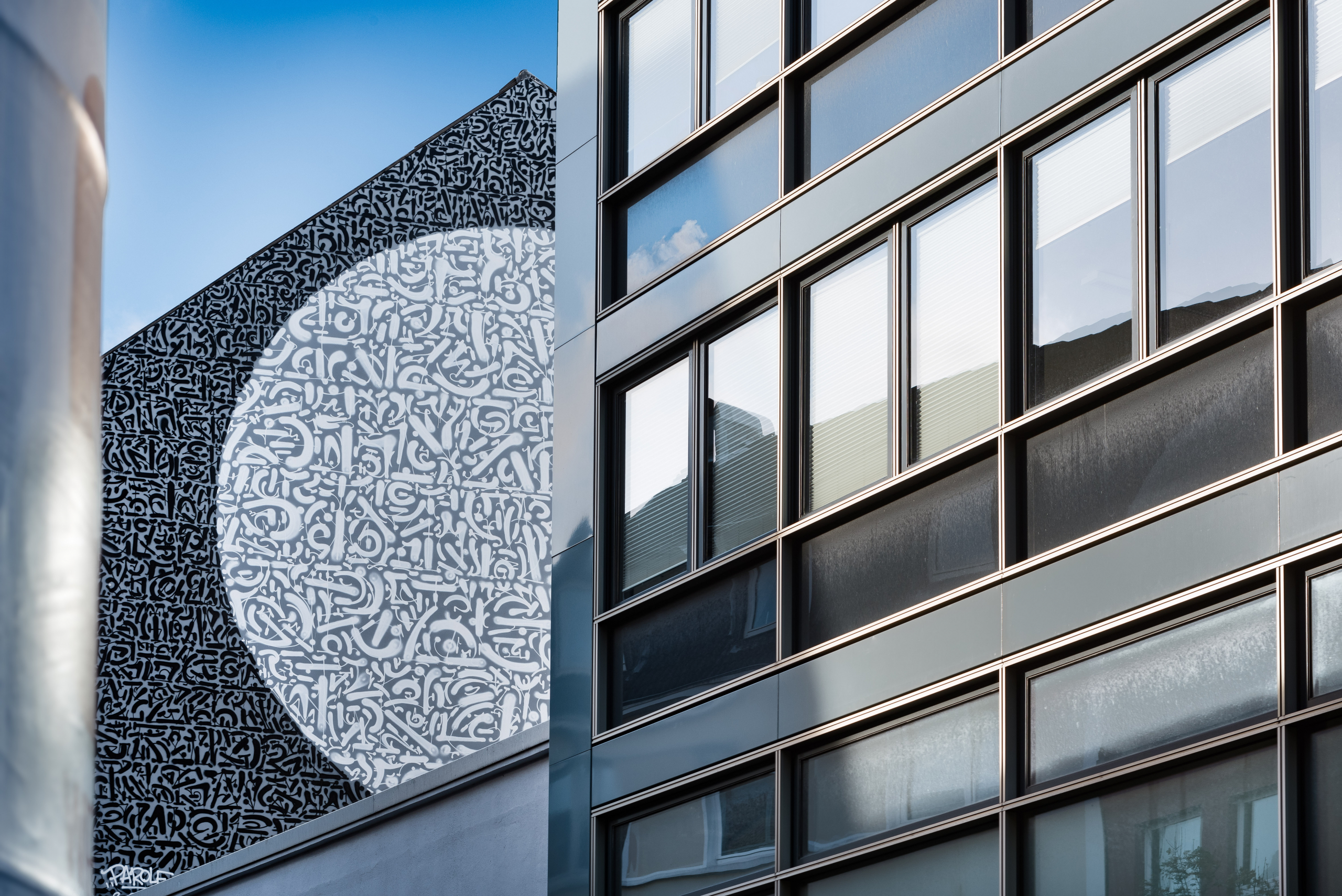 Direkt vom Eigentümer: Erstbezug! Penthouse-Wohnung mit tollem Blick - fassadenmalerei-gerberstrasse-ausschnitt-druck