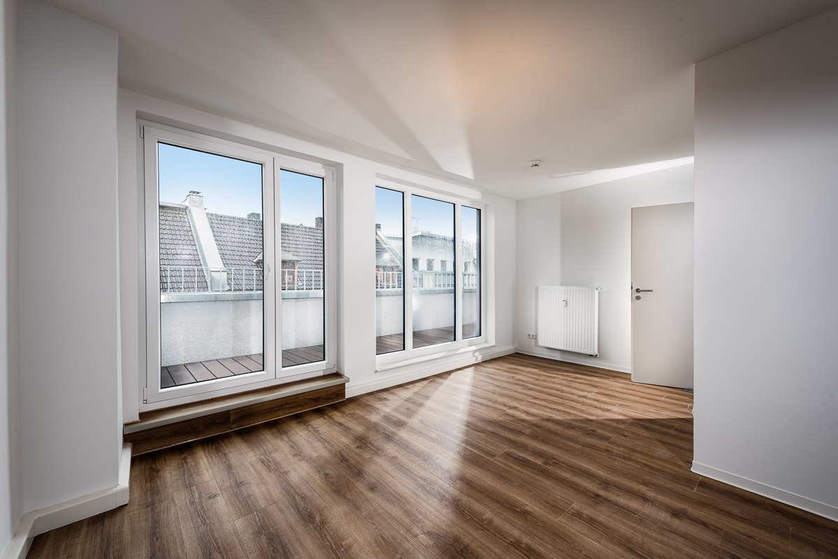 Direkt vom Eigentümer: Erstbezug! Penthouse-Wohnung mit tollem Blick - brueckstrasse-17-5og-balkonzimmer-web1