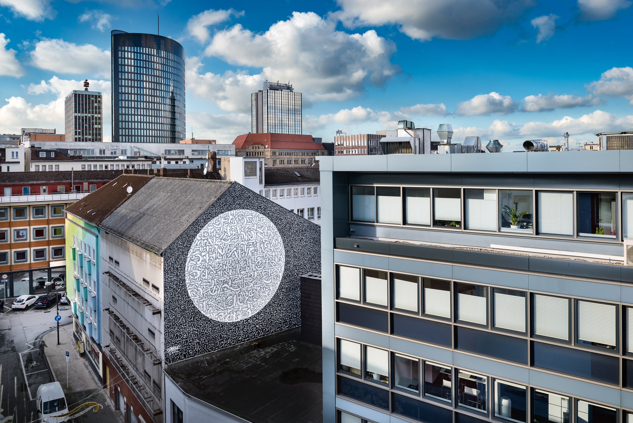 Direkt vom Eigentümer: Erstbezug! Penthouse-Wohnung mit tollem Blick - fassadenmalerei-gerberstrasse-stadtpanorama-druck