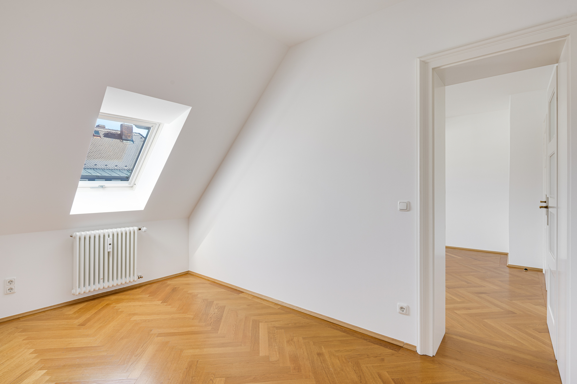 Eigentümer: Mitten in Schwabing - Dachterrassenwohnung in charmantem Altbau - Ankleidezimmer