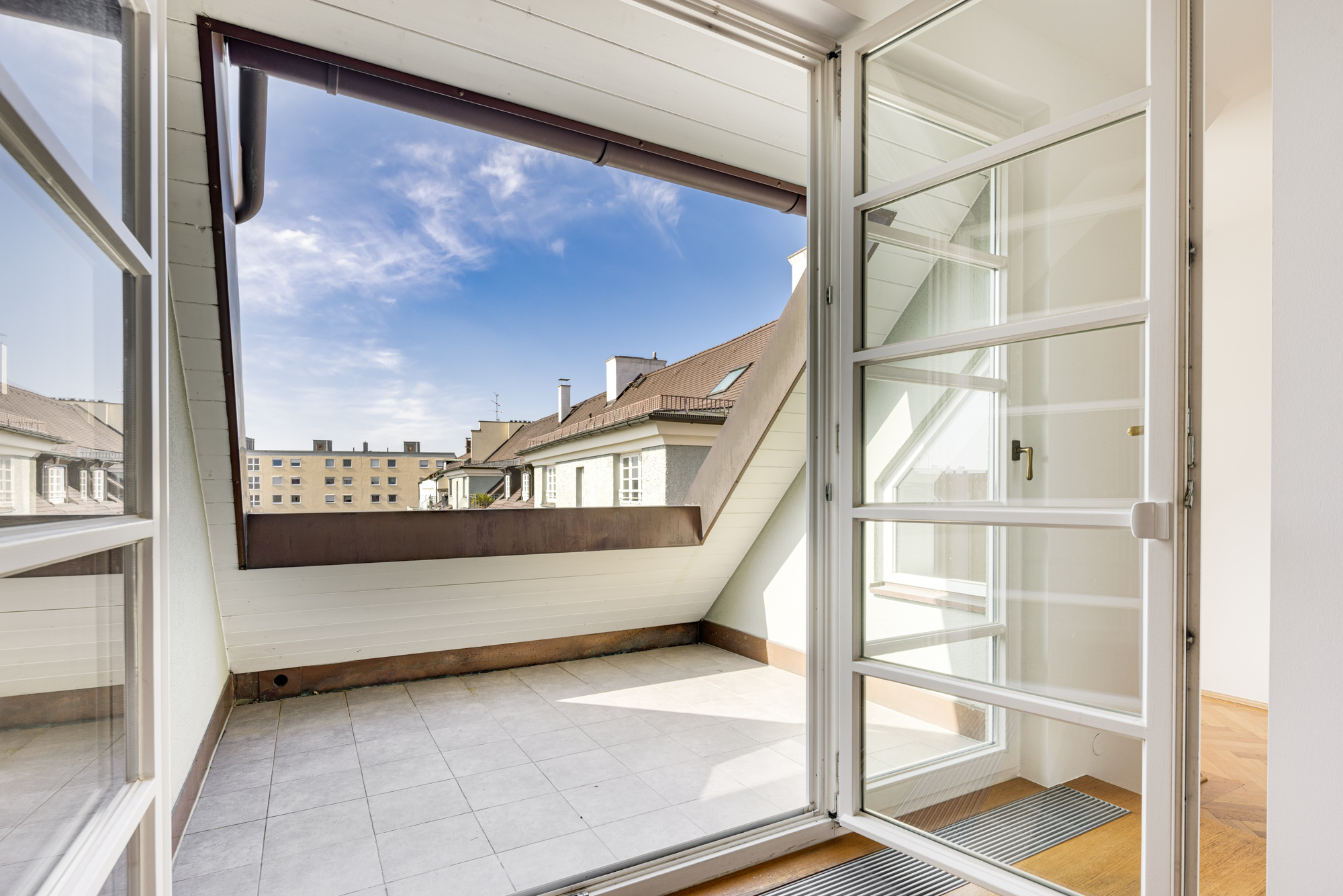 Eigentümer: Mitten in Schwabing - Dachterrassenwohnung in charmantem Altbau - Dachterrasse