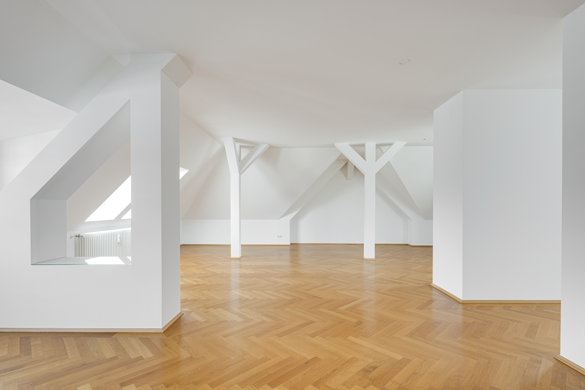 Eigentümer: Mitten in Schwabing - Dachterrassenwohnung in charmantem Altbau - Wohn-/Esszimmer