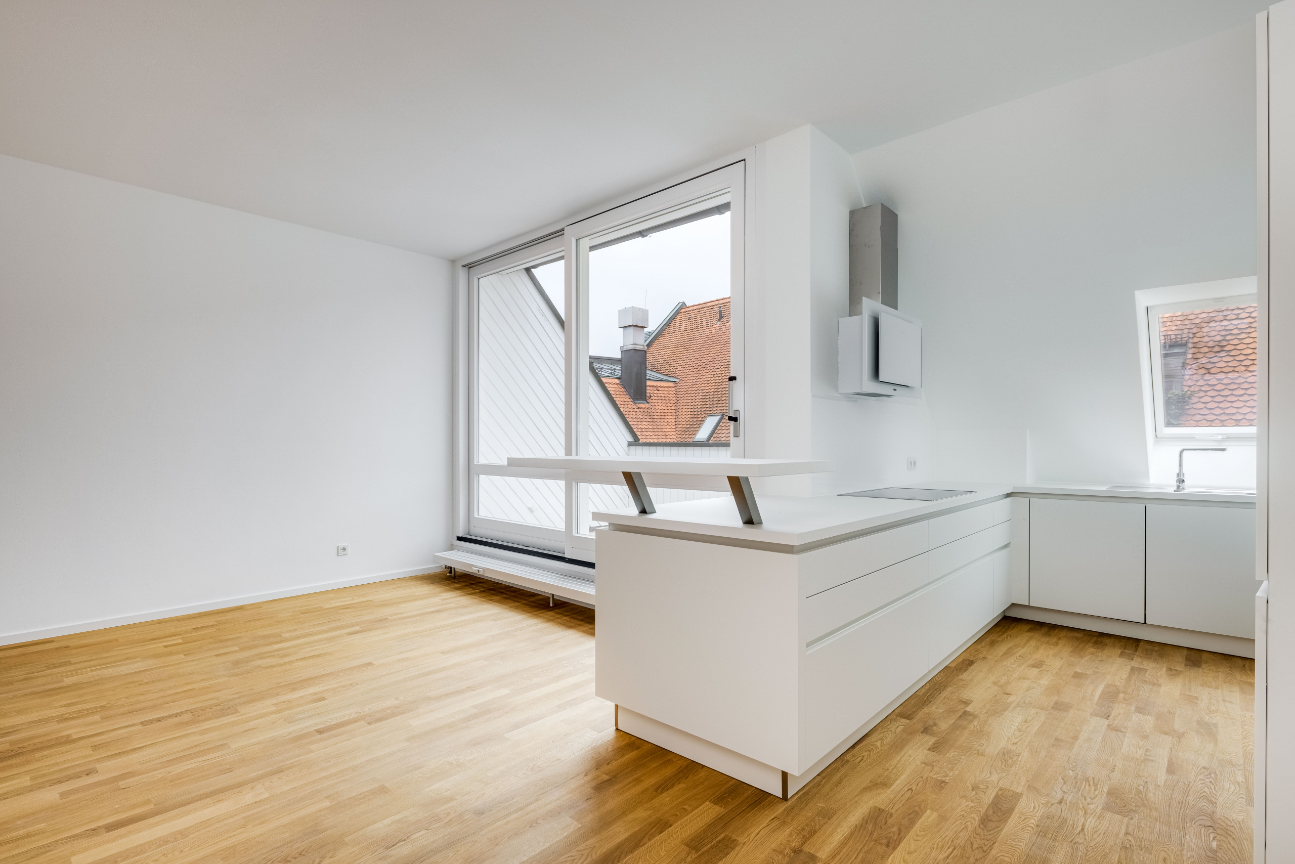 Direkt vom Eigentümer: Beste Innenstadtlage - Dachterrassenwohnung in einem historischen Altbau - Küche