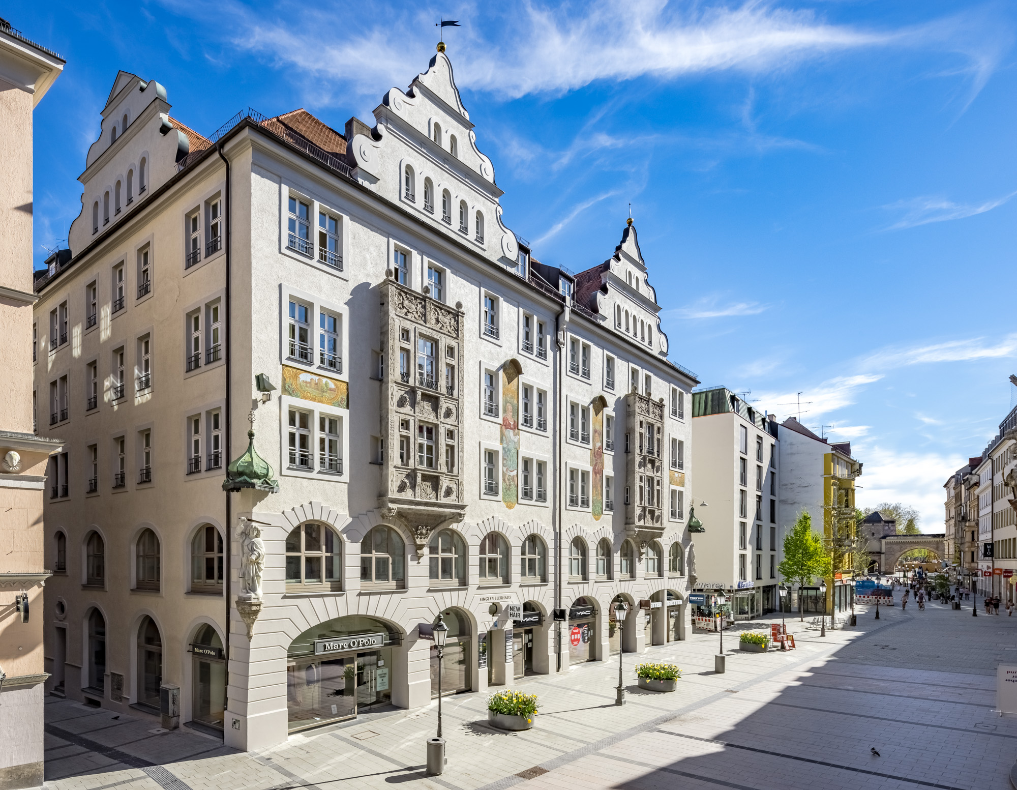 Direkt vom Eigentümer: Beste Innenstadtlage - Dachterrassenwohnung in einem historischen Altbau - Außenansicht (3)