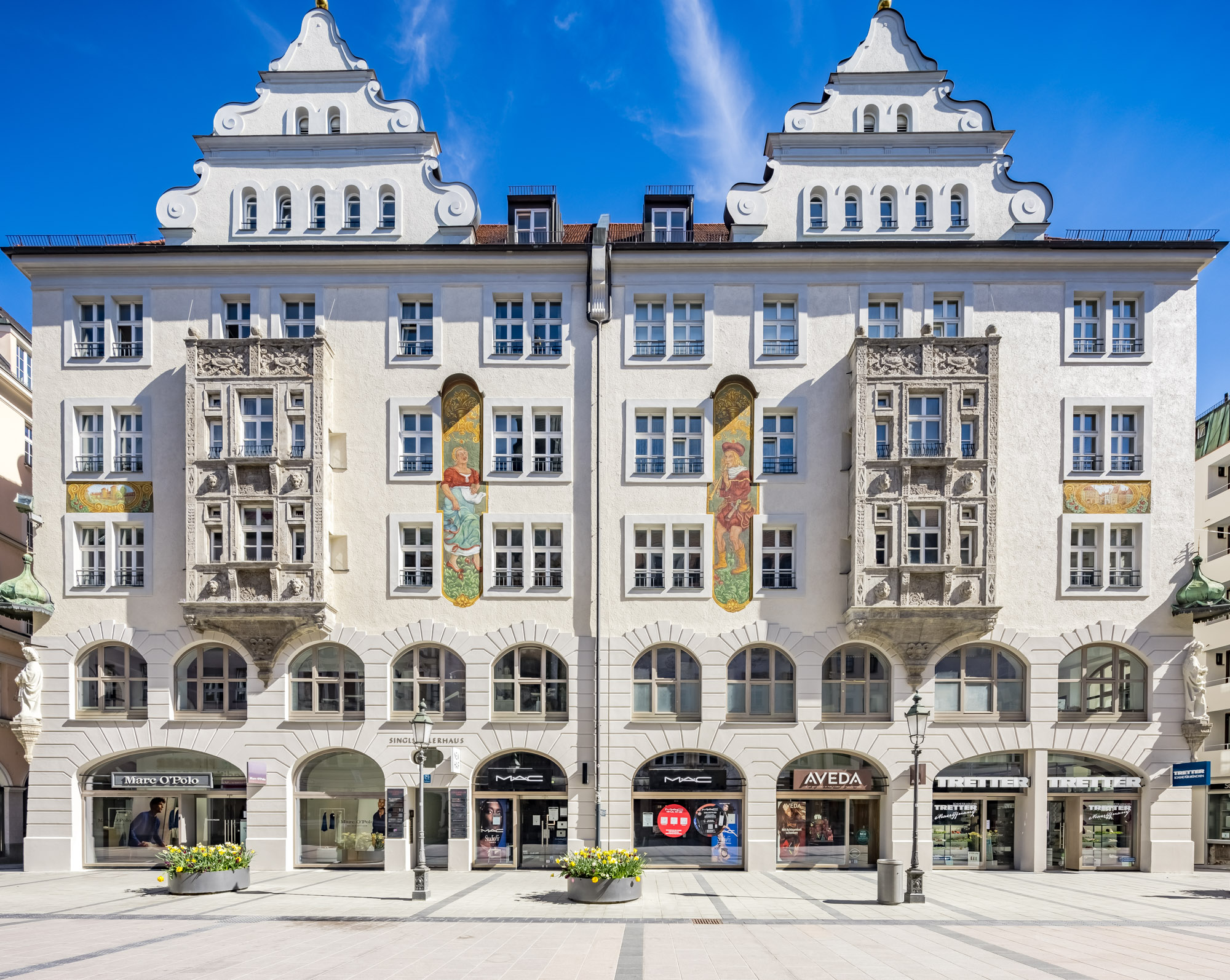 Direkt vom Eigentümer: Beste Innenstadtlage - Dachterrassenwohnung in einem historischen Altbau - Außenansicht