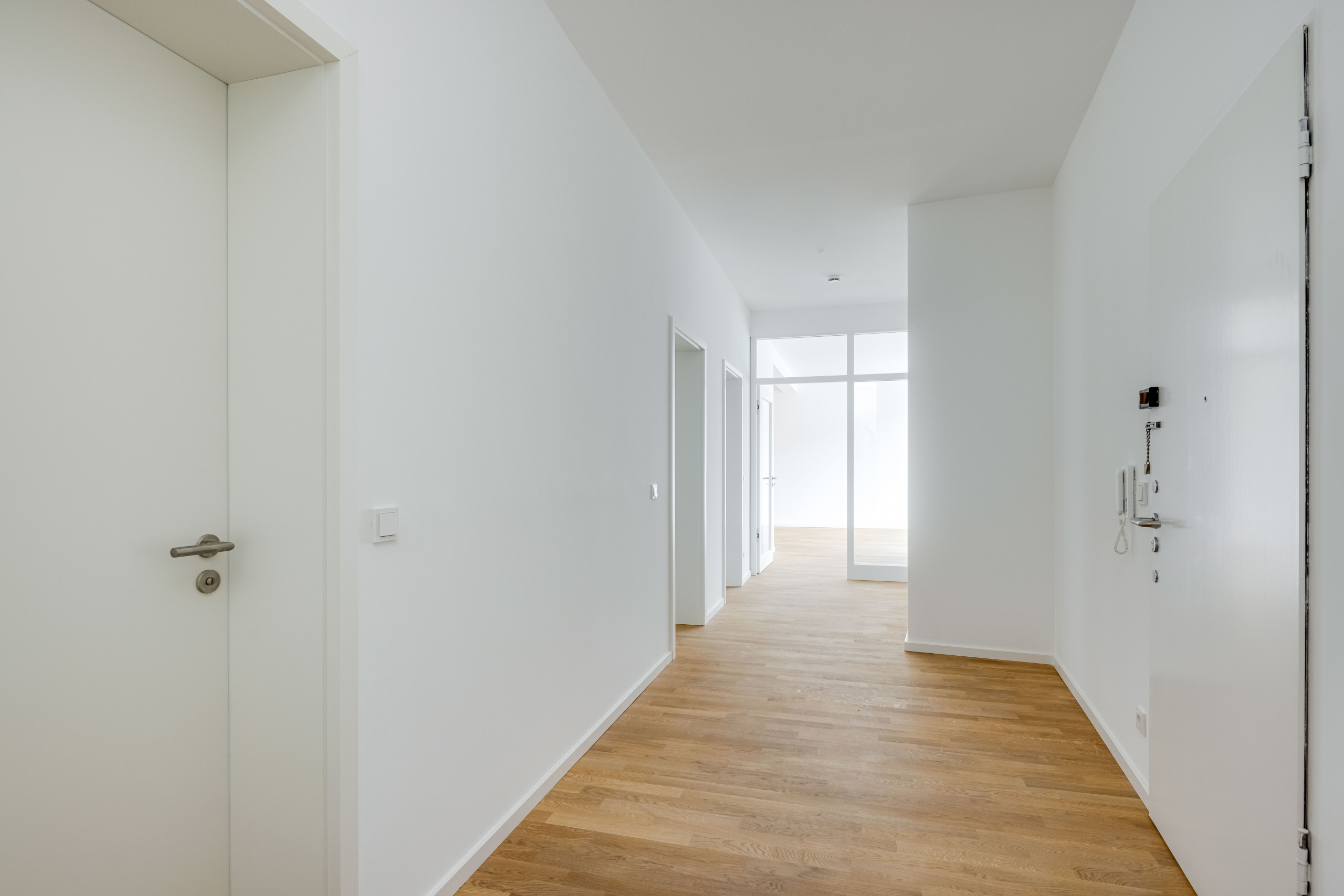 Direkt vom Eigentümer: Beste Innenstadtlage - Dachterrassenwohnung in einem historischen Altbau - Flur