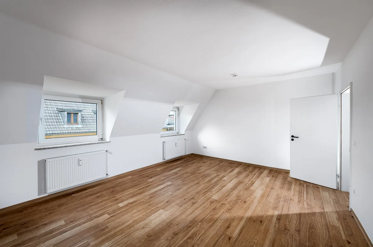 Direkt vom Eigentümer! Moderne 3- Zimmer-Wohnung im Zentrum von Dortmund - brueckstr-15-dachgesch-grosser-raum-web[1]