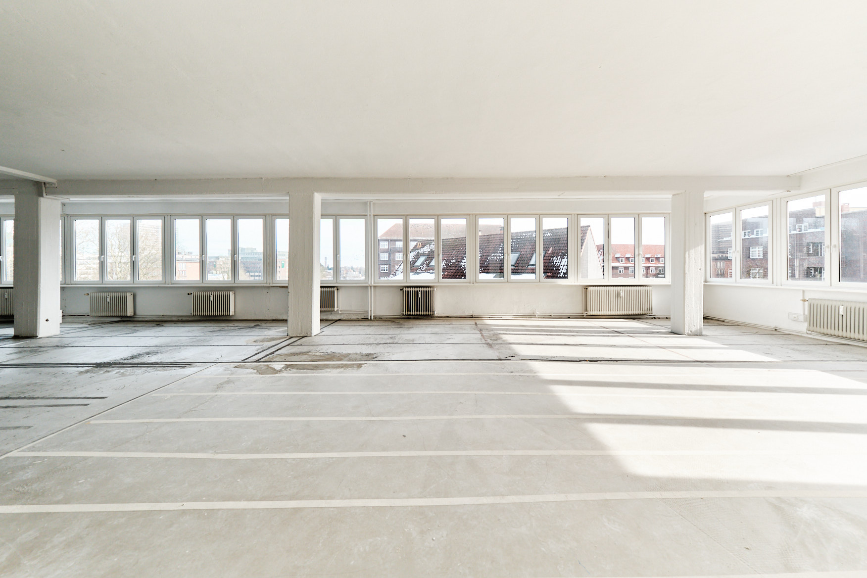 Direkt vom Eigentümer! Helles Open Space Büro mit Raum für individuelle Gestaltung - Bürofläche