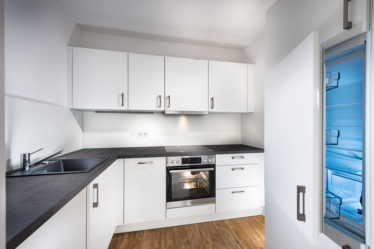 Direkt vom Eigentümer: Souterrainwohnung in zentraler Lage von Brühl! - Küche