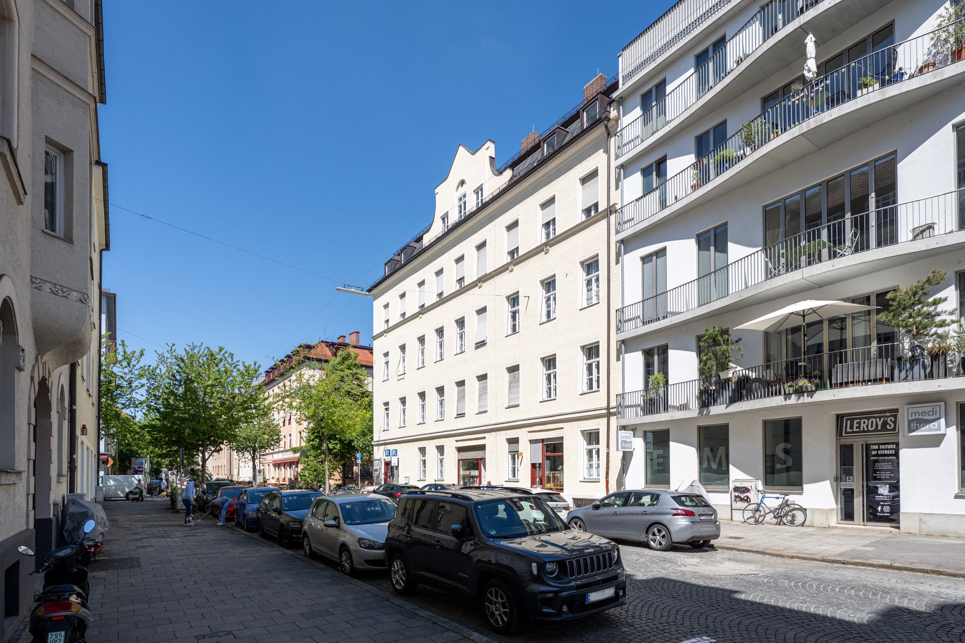 Direkt vom Eigentümer: Lichtdurchflutete Dachgeschosswohnung mit moderner Wohnküche - Direkte Umgebung