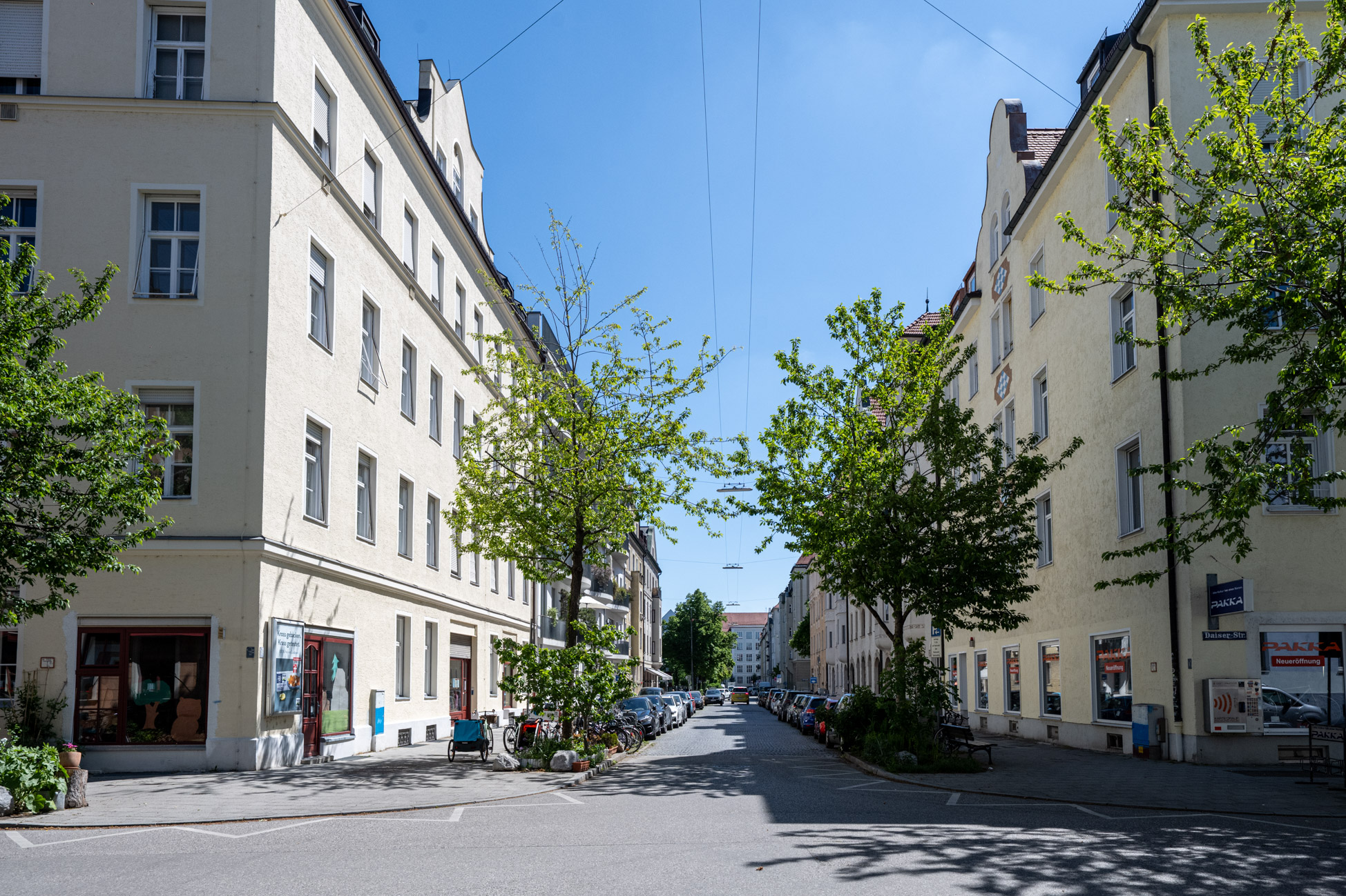 Direkt vom Eigentümer: Lichtdurchflutete Dachgeschosswohnung mit moderner Wohnküche - Direkte Umgebung