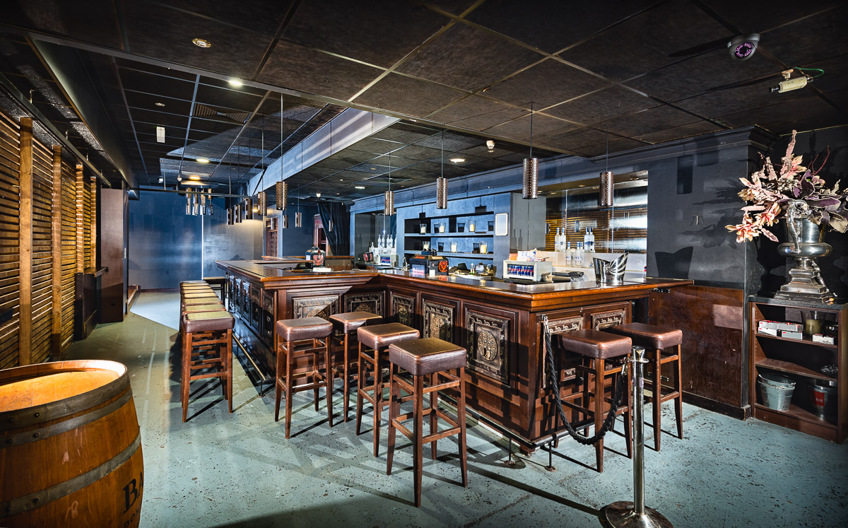 schuetzenbahn-31-discothek-essen-theke-02-web