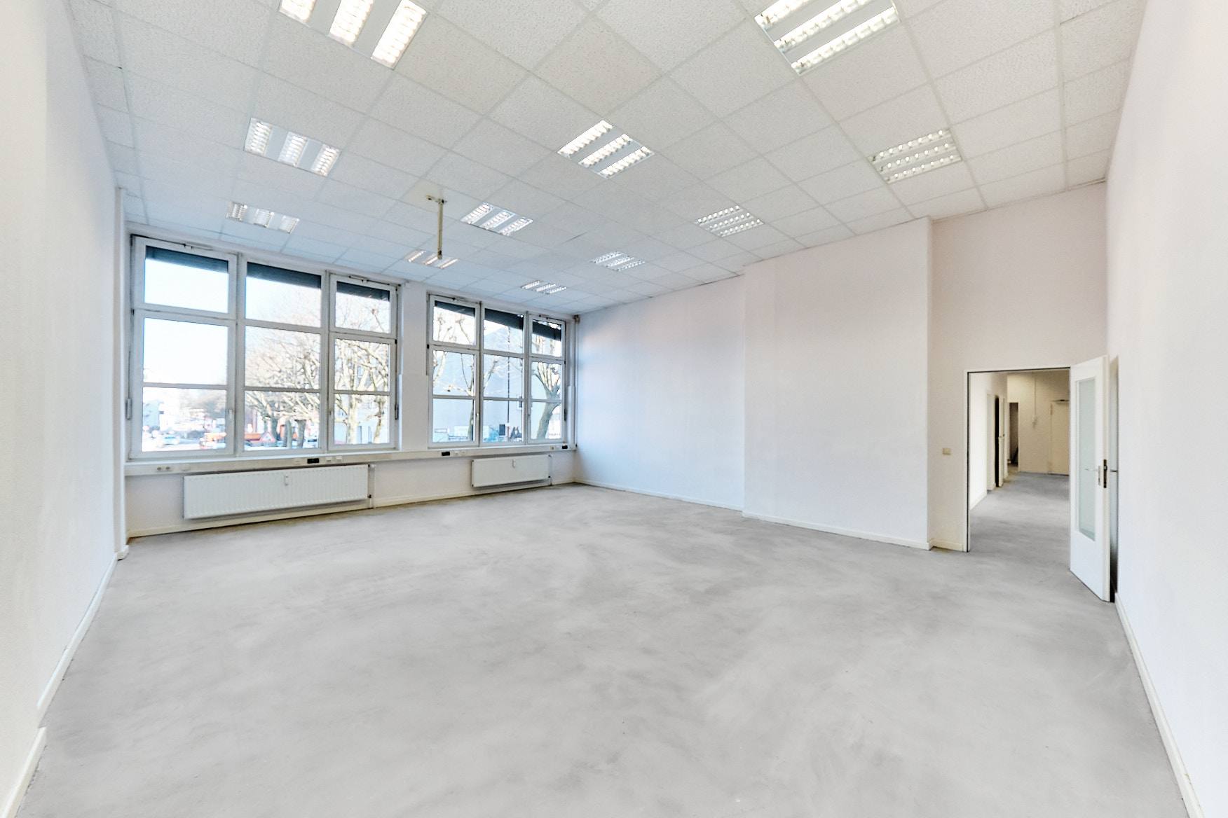 Direkt vom Eigentümer: Großzügige & lichtdurchflutete Büro- oder Schulungsfläche - Innenansicht