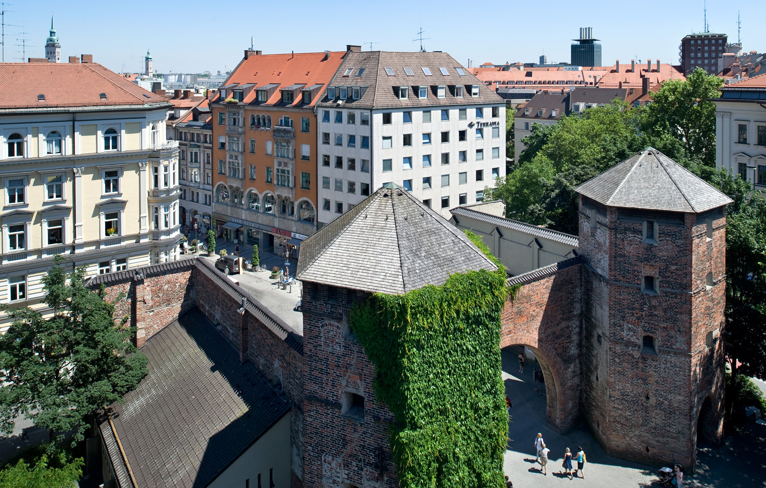 Direkt vom Eigentümer: exklusive & moderne Büroetage mit großzügiger Fensterfront am Sendlinger Tor! - Außenansicht_4