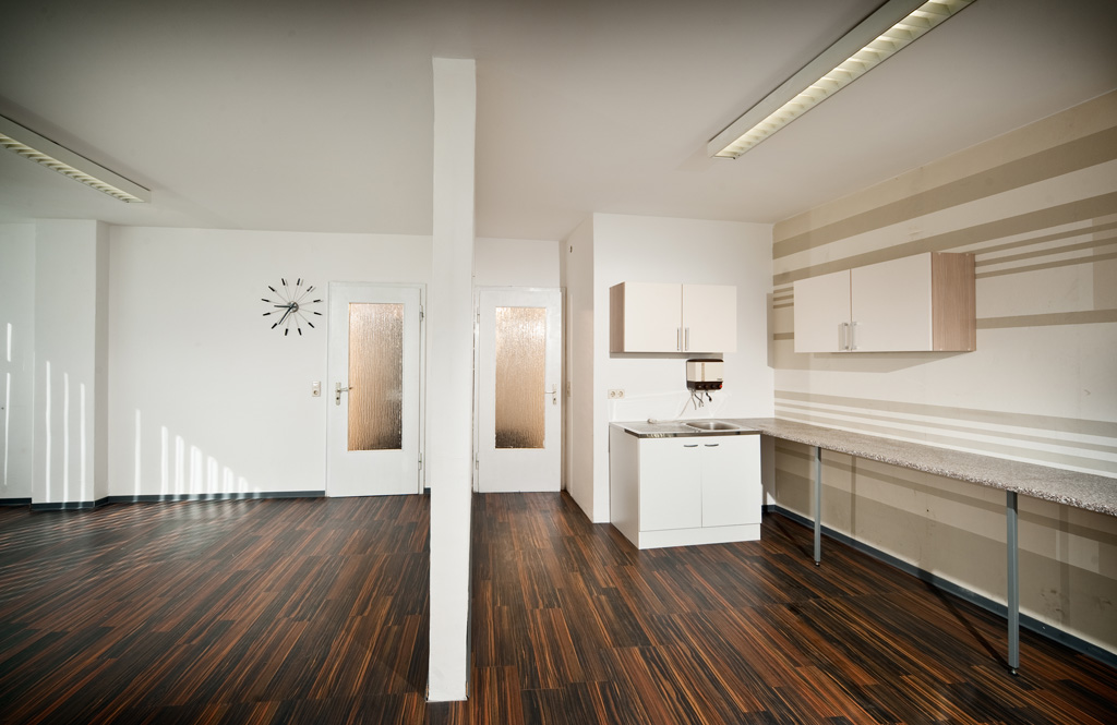 Direkt vom Eigentümer: Helle Bürofläche oder Praxisfläche mit kreativem Ambiente - brueckstr-52-dortmund-3og-raumteiler_1