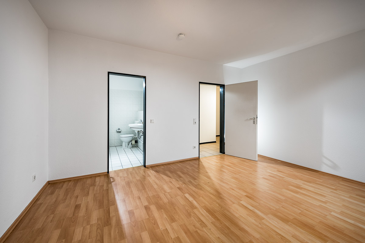 Direkt vom Eigentümer: Helle, moderne 2-Zimmer-Wohnung mit Balkon! - Schlafzimmer