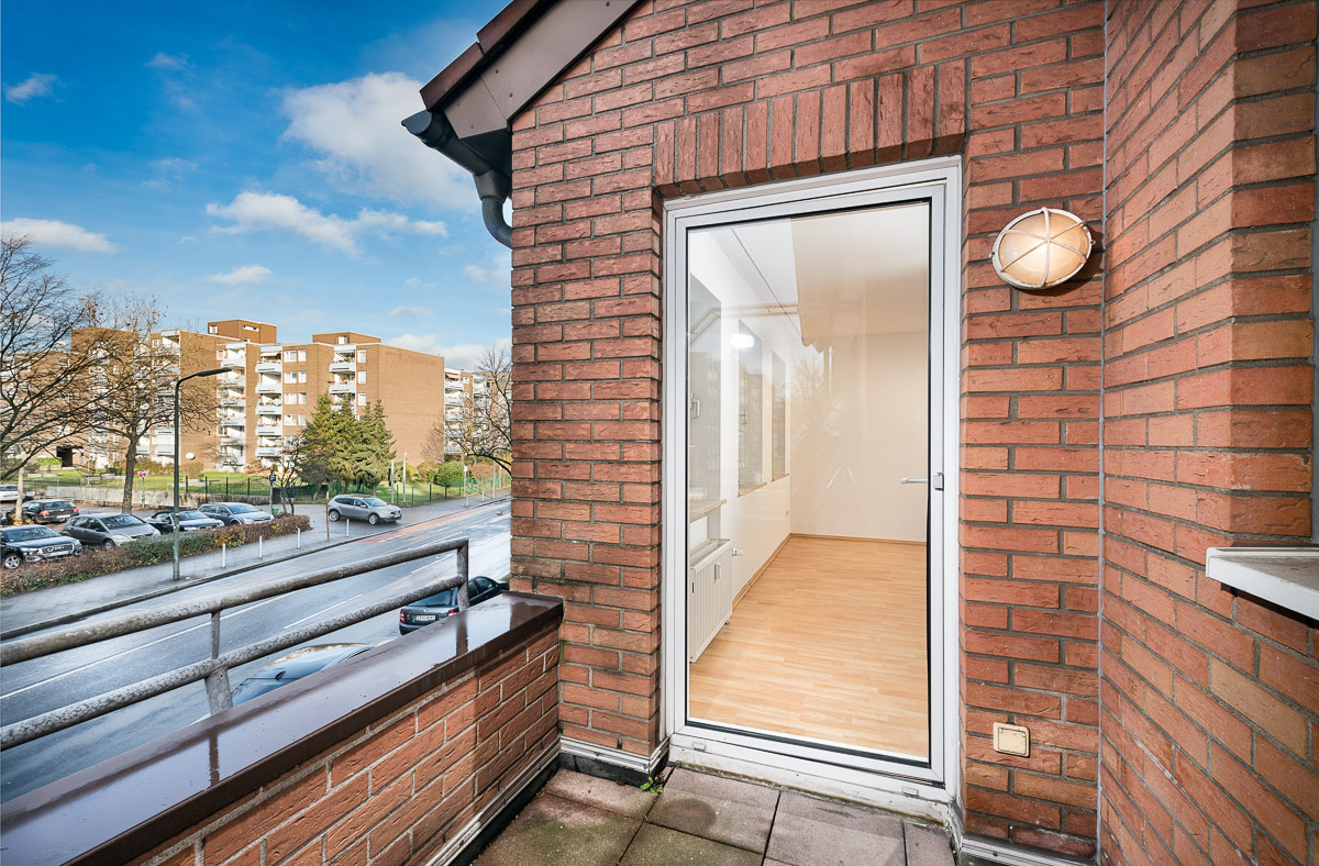 Direkt vom Eigentümer: Helle, moderne 2-Zimmer-Wohnung mit Balkon! - Balkon