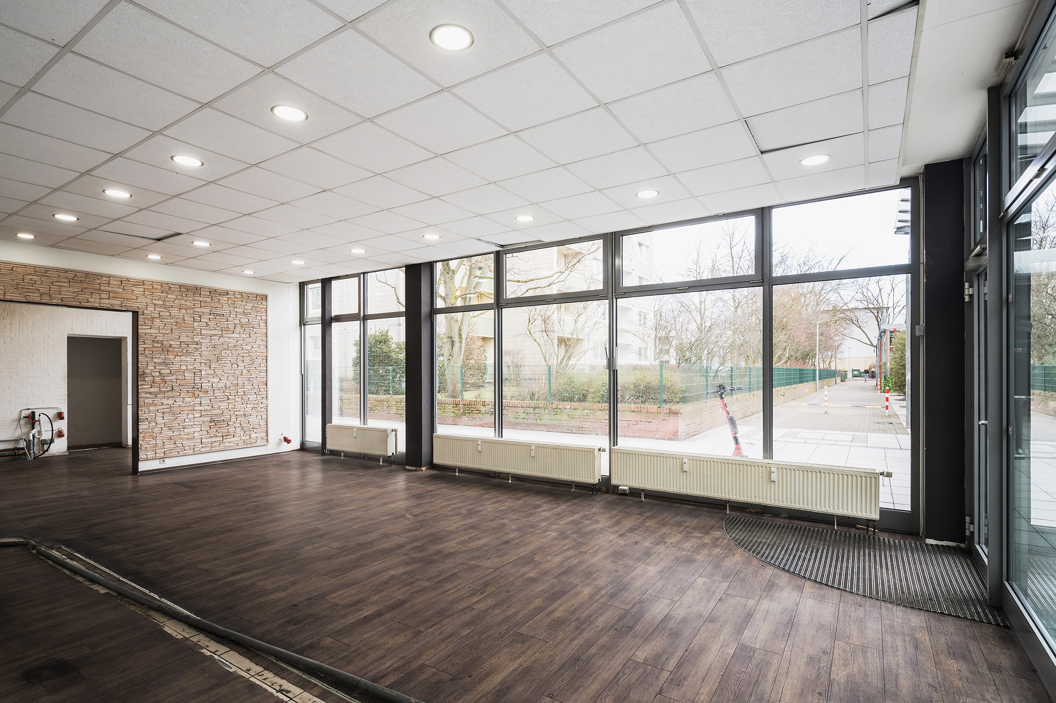 TN-230221 Terrania - EKZ M Laden 26-7469 web