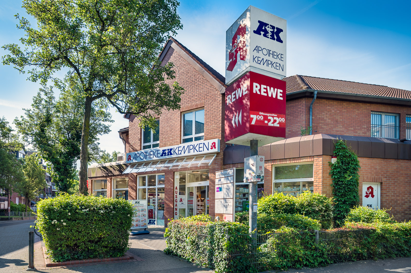 altenbrueckstr-apotheke-seitlich-web