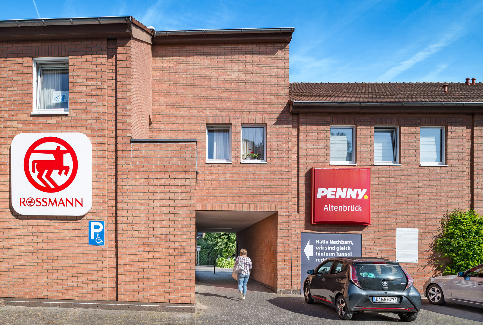 altenbrueckstr-parkplatz-durchgang-penny-b-web