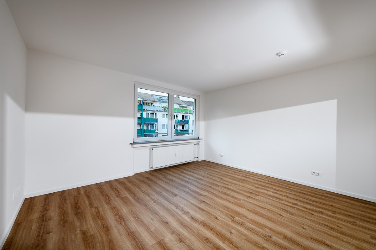 Direkt von Eigentümer: saniertes City-Apartment mit Stil - buelowstrasse-14-2og-nr6-raumtotale-b-web