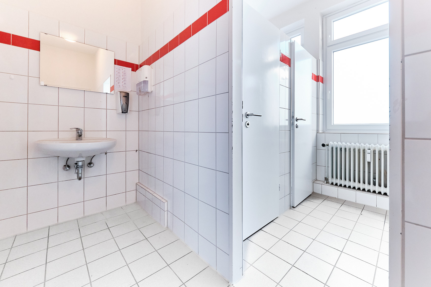 Direkt vom Eigentümer: Bürofläche mit individuellem Charme - WC-Anlagen